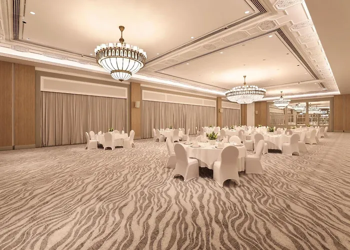 Sheraton Abu Dhabi Hotel & Resort